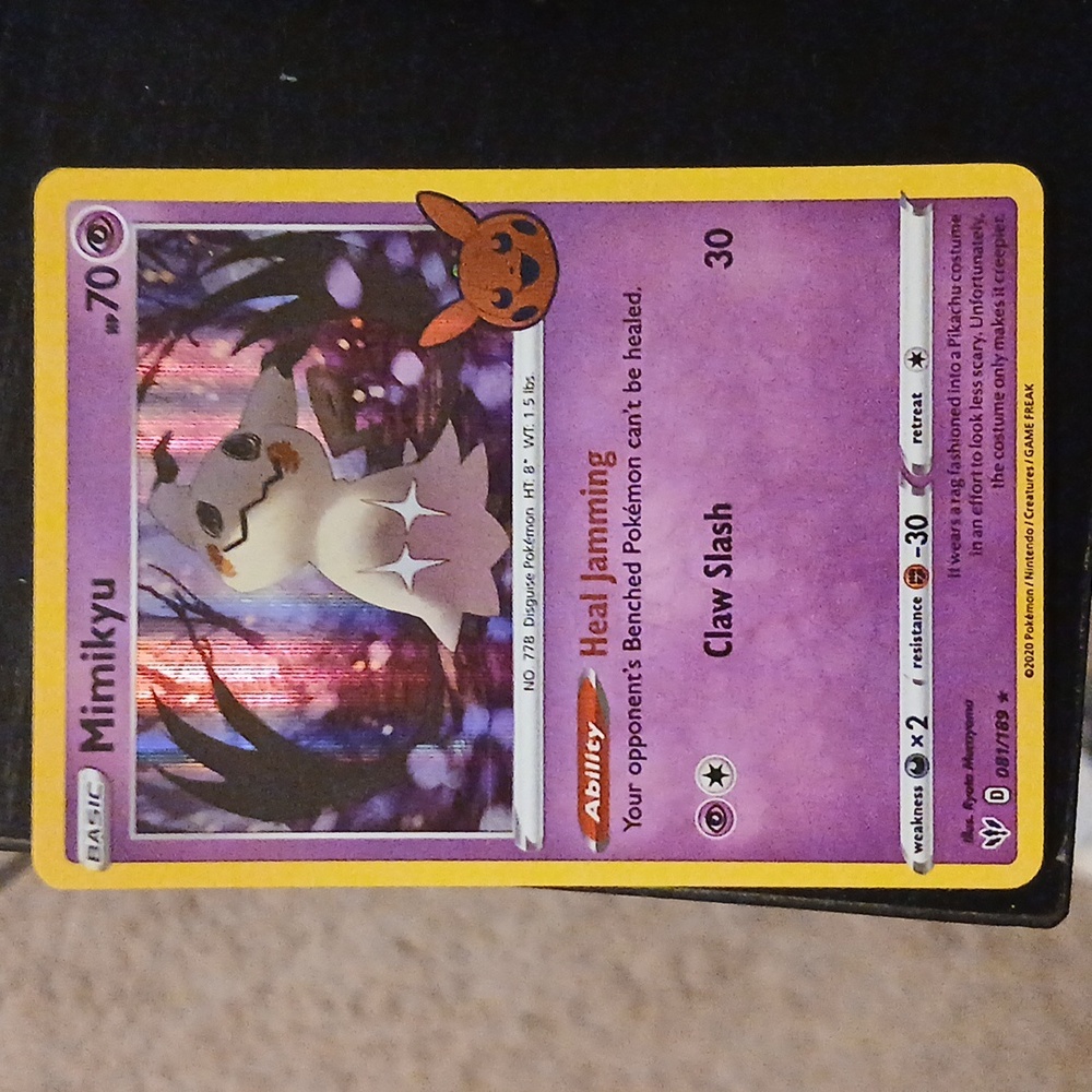 Mimikyu HOLO Pokemon Trading Card